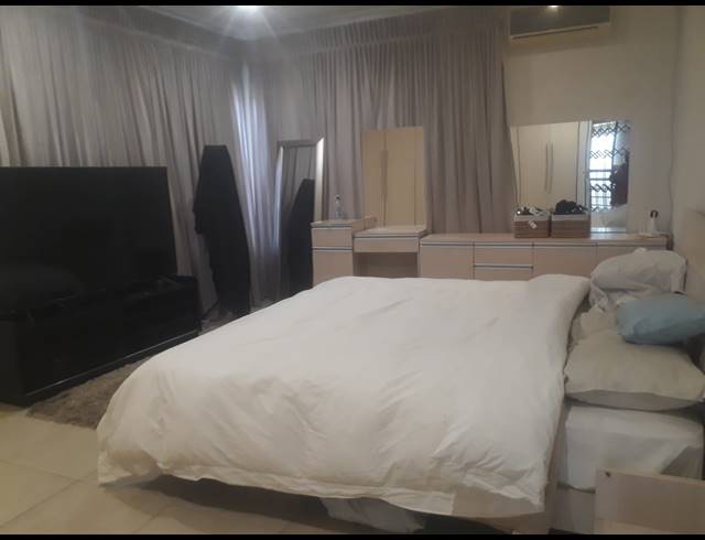 4 BEDROOM HOUSE FOR SALE IN ZINNIAVILLE